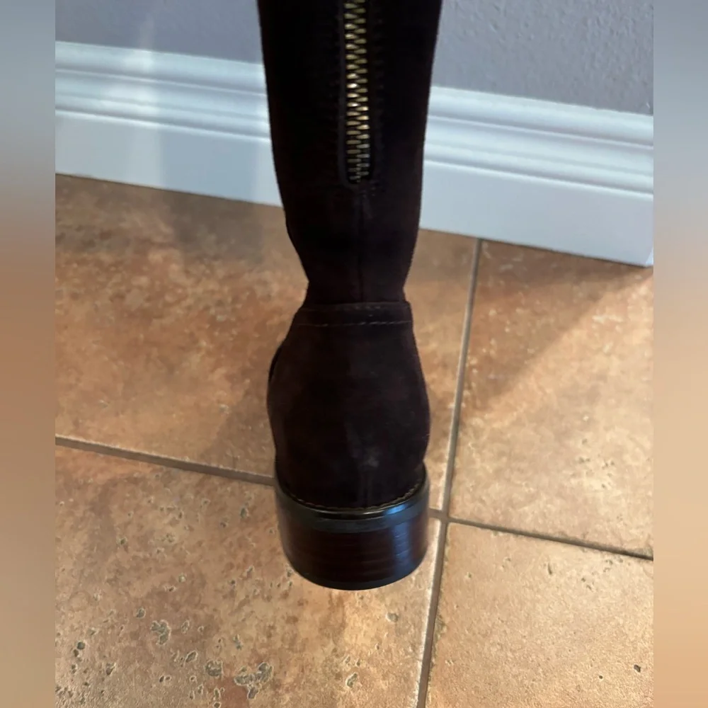 Single boot, Elegant Brown Suede Knee-High Women's Boot